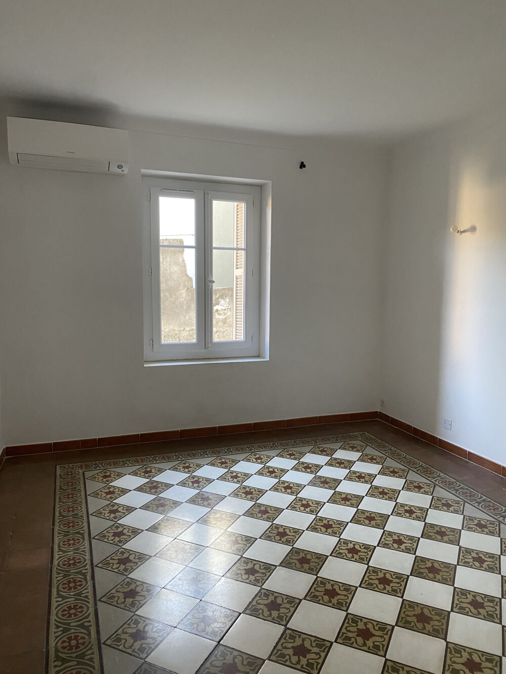 Location Appartement 4 Pièces Centre ville Bastia