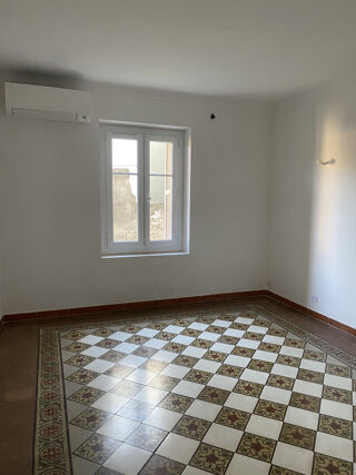  Appartement à louer 4 pièces 93 m²
