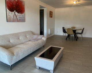  Appartement à louer 3 pièces 97 m²
