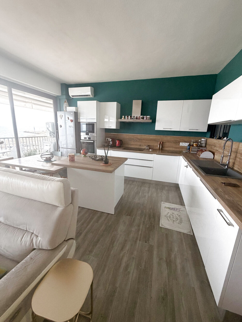 Rare ; dernier etage pleine vue mer avec garage à Bastia port de Toga