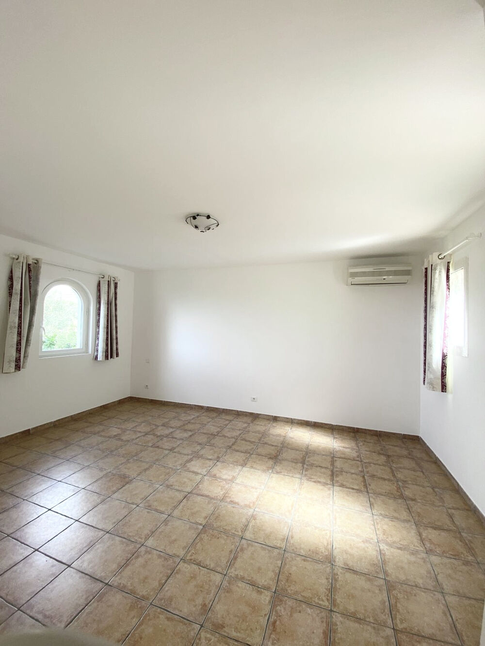 � vendre  Maison Lumio (20260)