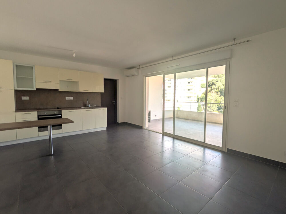 Location Appartement T3 avec belle terrasse et parking - Saint Antoine Bastia