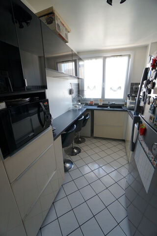  Appartement  vendre 4 pices 77 m