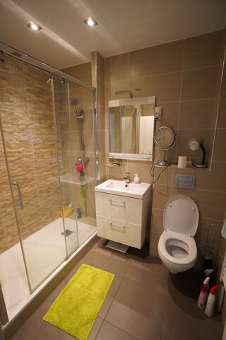  Immeuble � vendre 240 m�