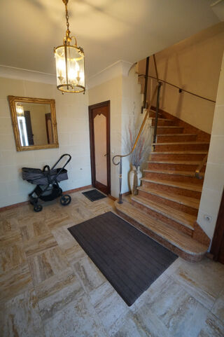  Immeuble � vendre 240 m�