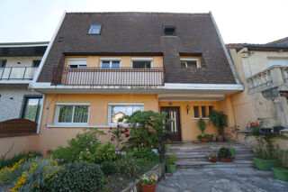  Immeuble � vendre 240 m�