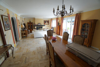  Immeuble � vendre 240 m�