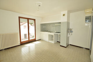  Appartement à louer 4 pièces 76 m²
