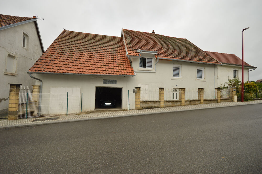 Maison de village avec grange