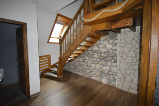  Appartement à louer 4 pièces 94 m²