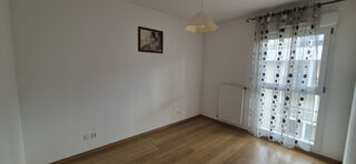  Appartement à louer 4 pièces 83 m²