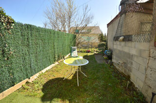  Appartement à louer 3 pièces 84 m²