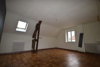  Appartement à louer 4 pièces 94 m²