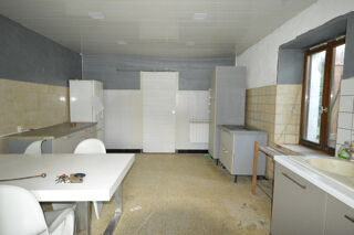  Immeuble � vendre 11 pi�ces 207 m�