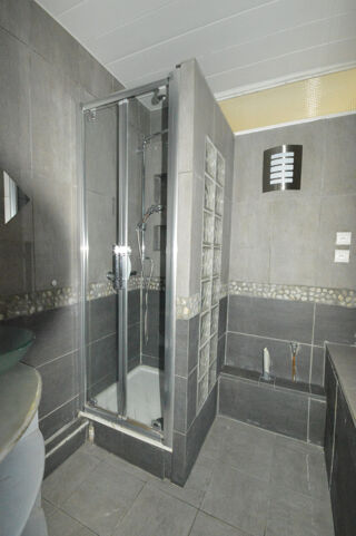  Appartement � vendre 3 pi�ces 75 m�