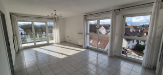  Appartement à louer 4 pièces 83 m²