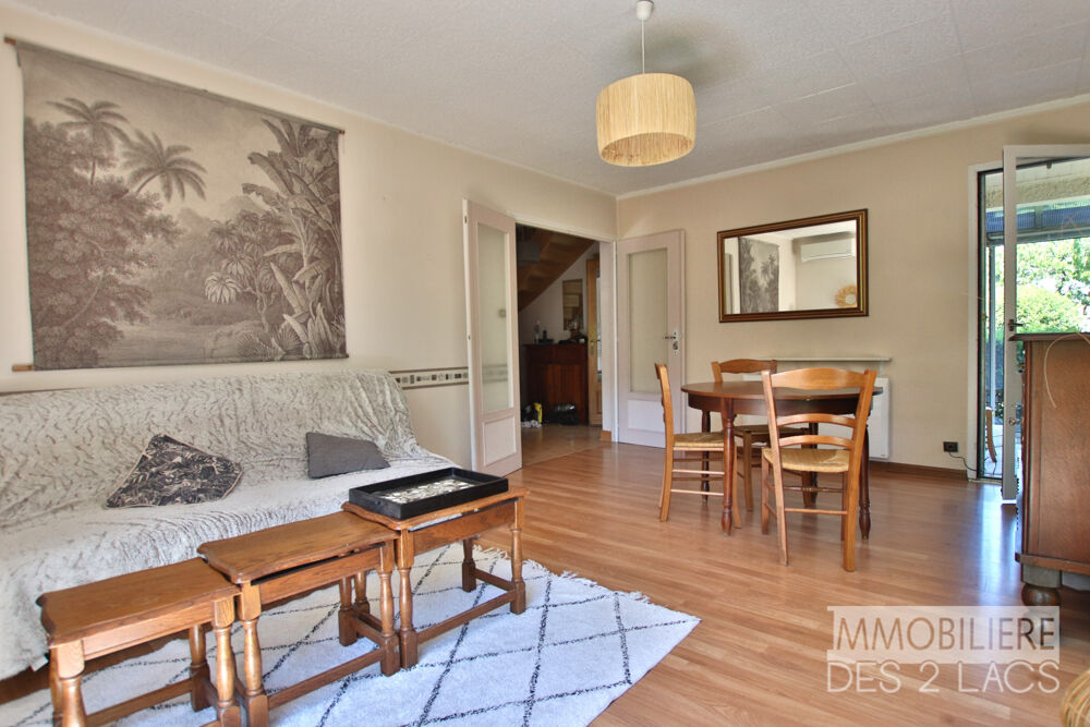 Belle maison mitoyenne avec jardin de 300m2
