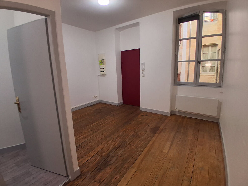 LIBOURNE DANS LA BASTIDE STUDIO RENOVE AU 1ER ETAGE