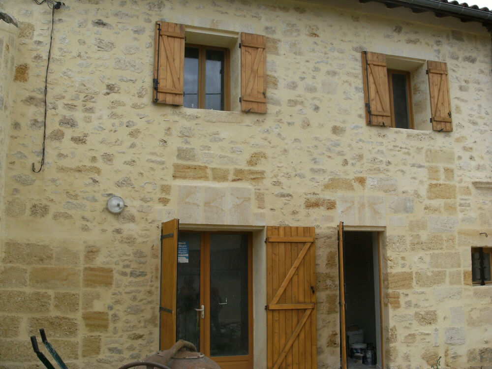 ST DENIS DE PILE PROCHE LES BILLAUX MAISON T4 MEUBLEE AVEC JARDIN