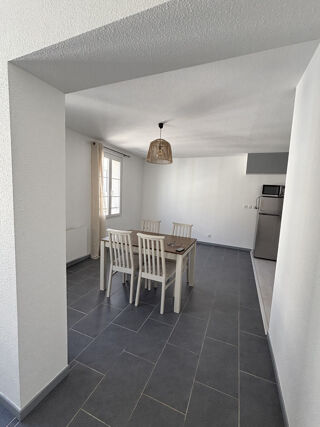  Appartement à louer 2 pièces 42 m²