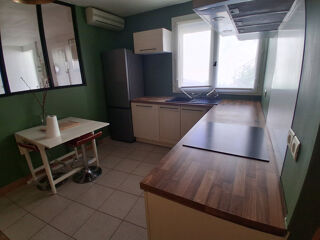  Appartement à louer 2 pièces 45 m²