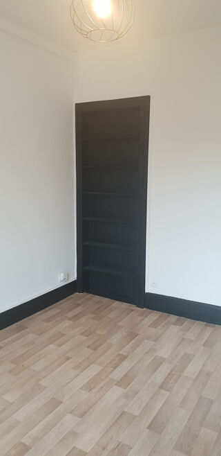  Appartement à louer 2 pièces 33 m²