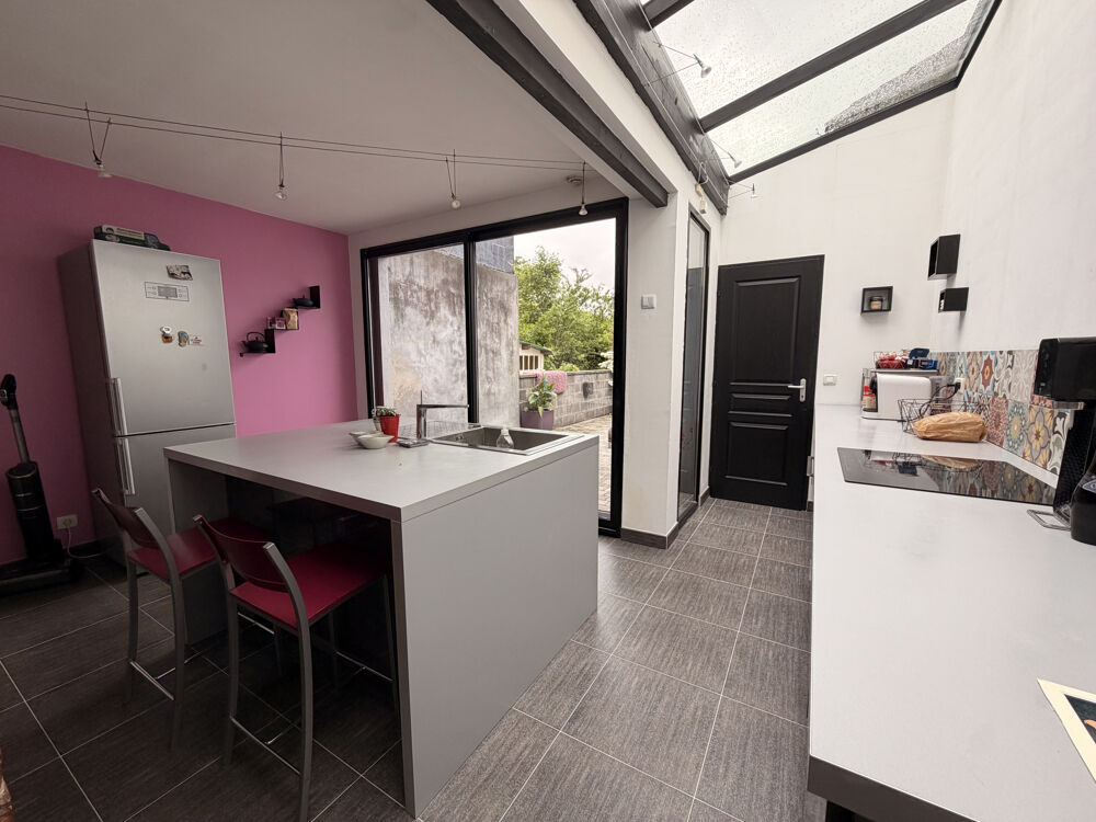 Vente Maison Maison de ville familliale avec jardin. Santes