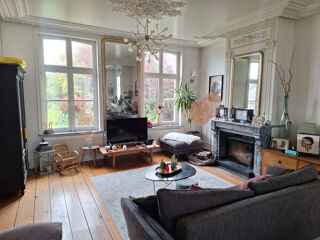  Maison � louer 9 pi�ces 240 m�