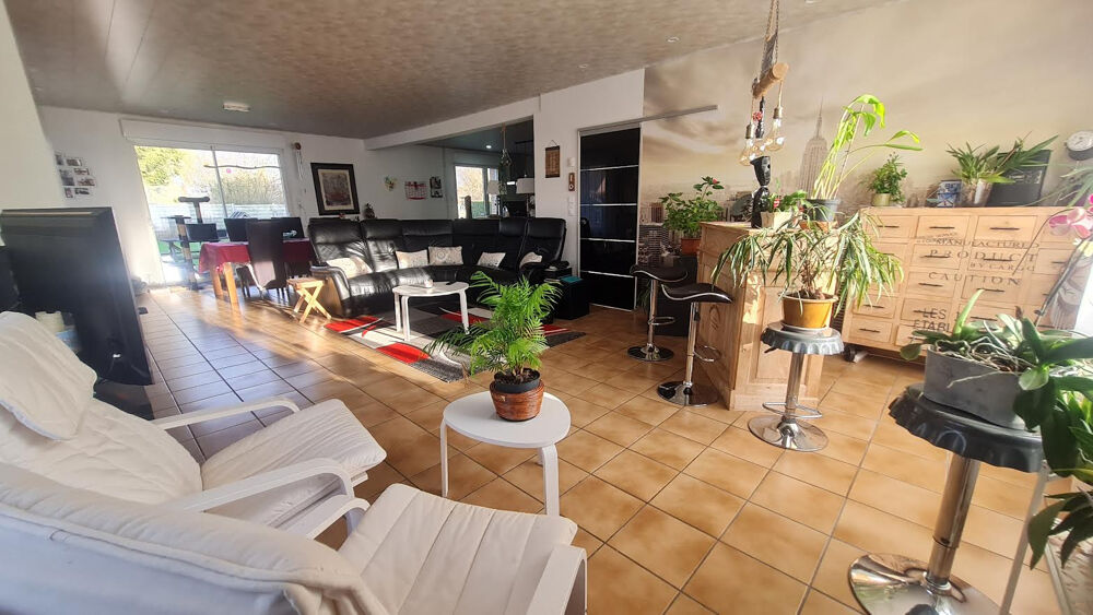 Semi plain pied individuel de 290 m2 habitables.