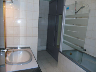  Appartement à louer 5 pièces 115 m² Cassel