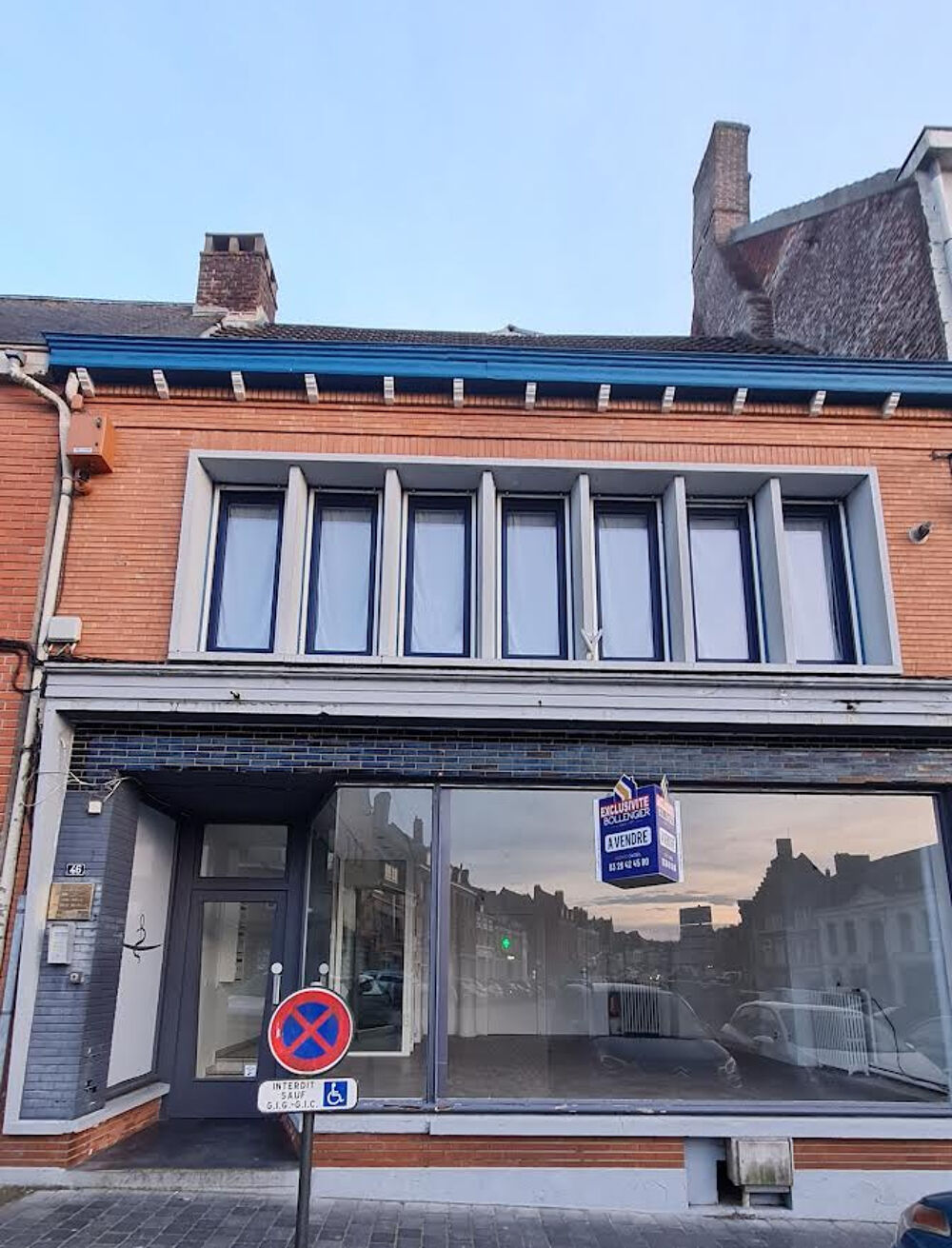 Immeuble de rapport de 250 m2 situé sur la grand place de CASSEL