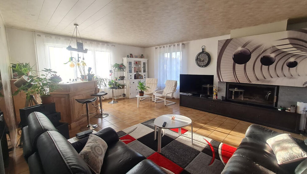 Semi plain pied individuel de 290 m2 habitables.