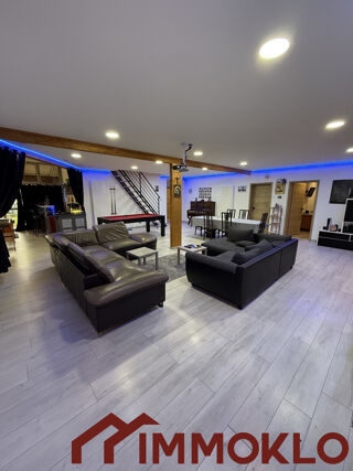  Maison  vendre 6 pices 317 m