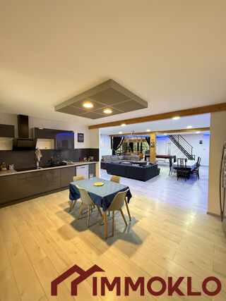  Maison  vendre 6 pices 317 m