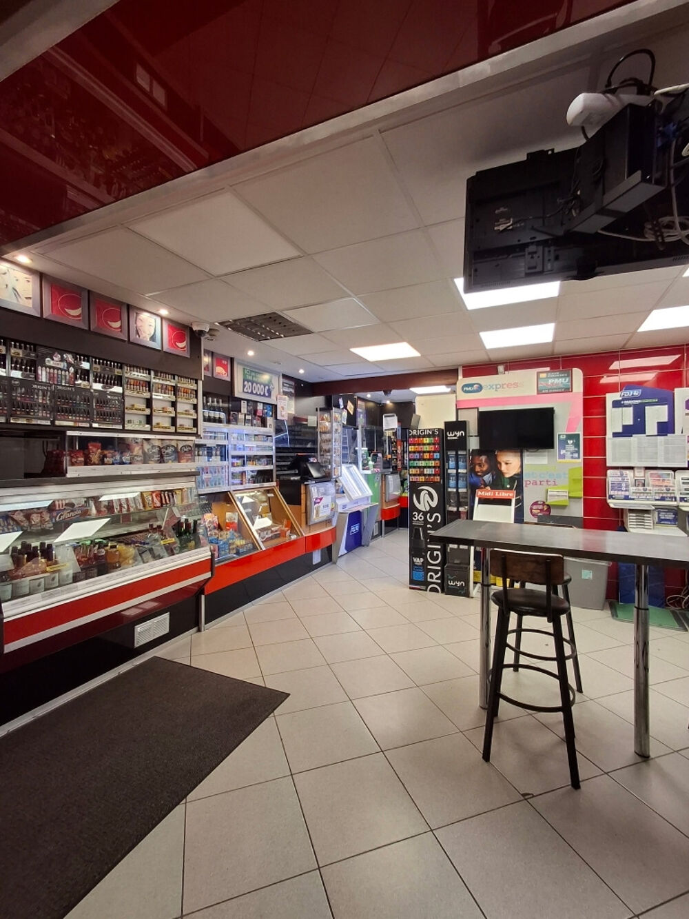   MURS COMMERCIAUX - 103m2 - PROXIMITE DE CLEMENCEAU 