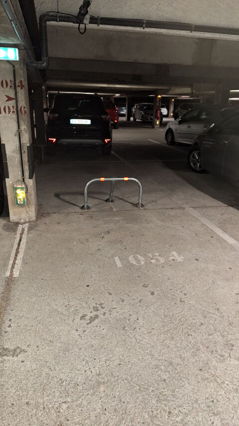  Parking / Garage � louer 