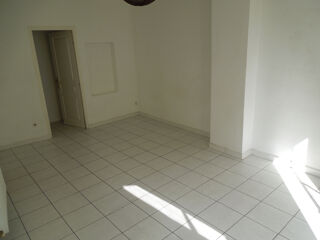  Appartement à louer 3 pièces 56 m²
