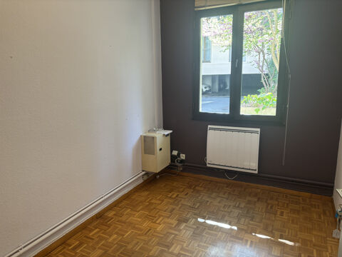LOCAL COMMERCIAL - PEYROU 660 34000 Montpellier
