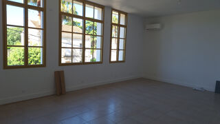  Appartement � louer 4 pi�ces 140 m�