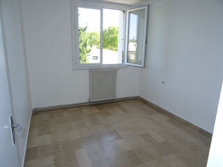  Appartement à louer 5 pièces 90 m²