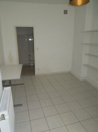  Appartement à louer 3 pièces 56 m²
