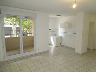  Appartement à louer 2 pièces 40 m²