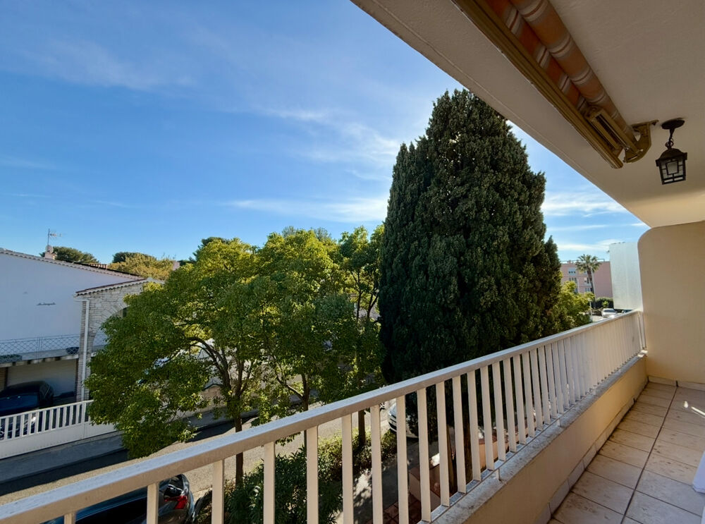 Appartement T3 de 63 m2 à Sanary-sur-Mer rénové et proche centre ville