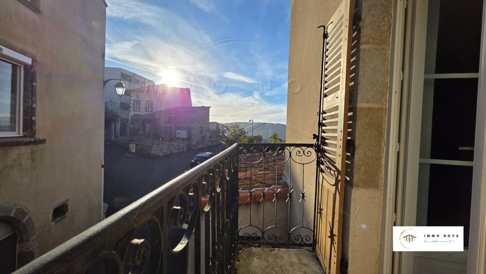 Vente Maison Maison de village avec petit balcon et cave Veyre monton