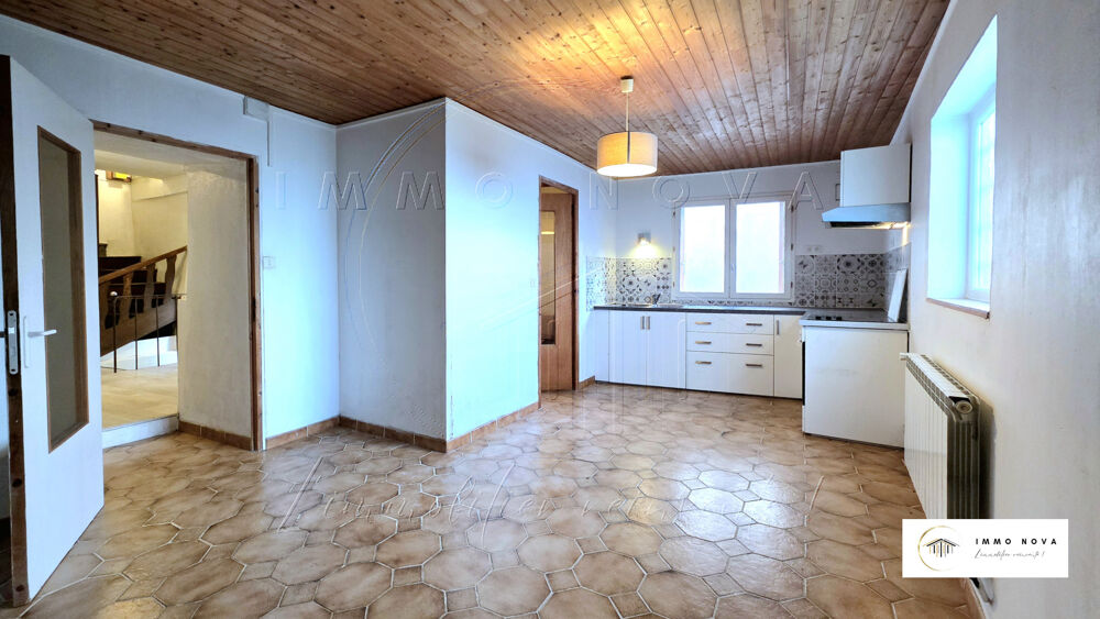 Vente Maison Maison de village avec petit balcon et cave Veyre monton