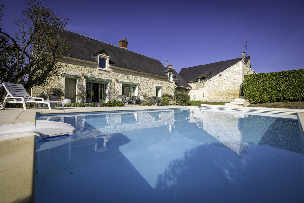 Magnifique longére à Urzy, proche de Nevers avec piscine.
