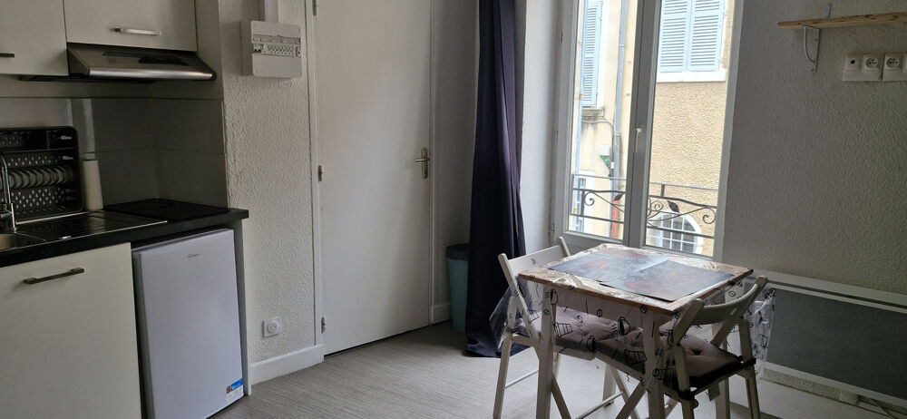 Studio meublé centre-ville Issoire disponible immédiatement
