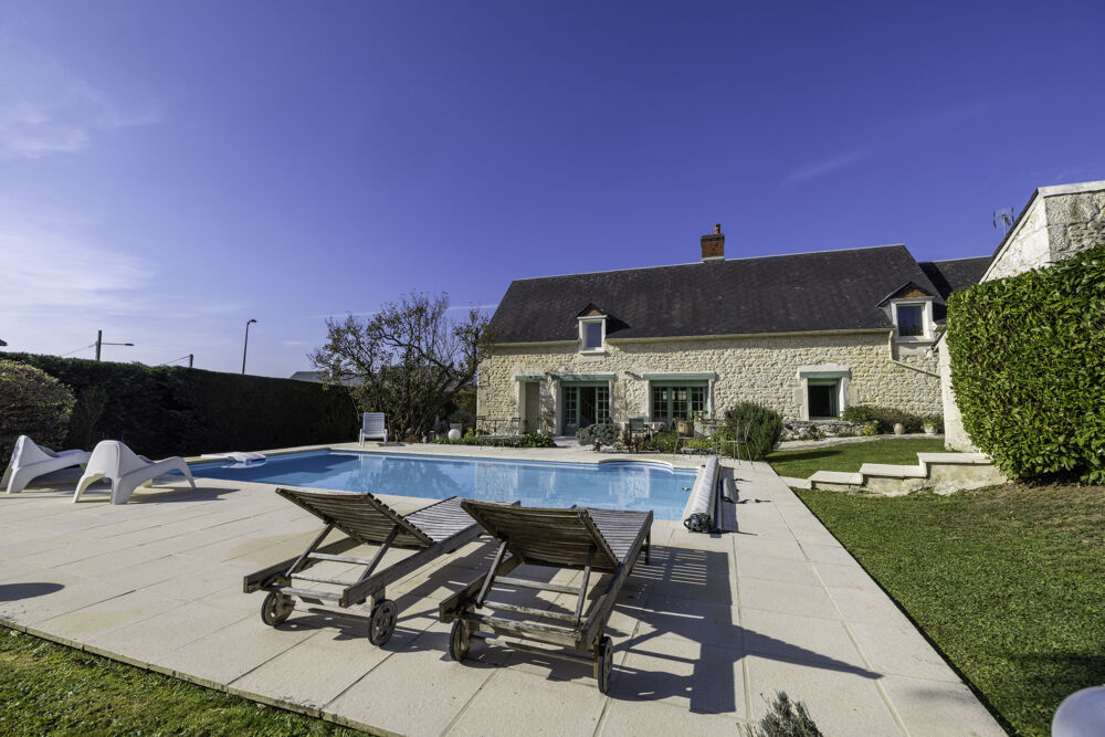 Magnifique longére à Urzy, proche de Nevers avec piscine.