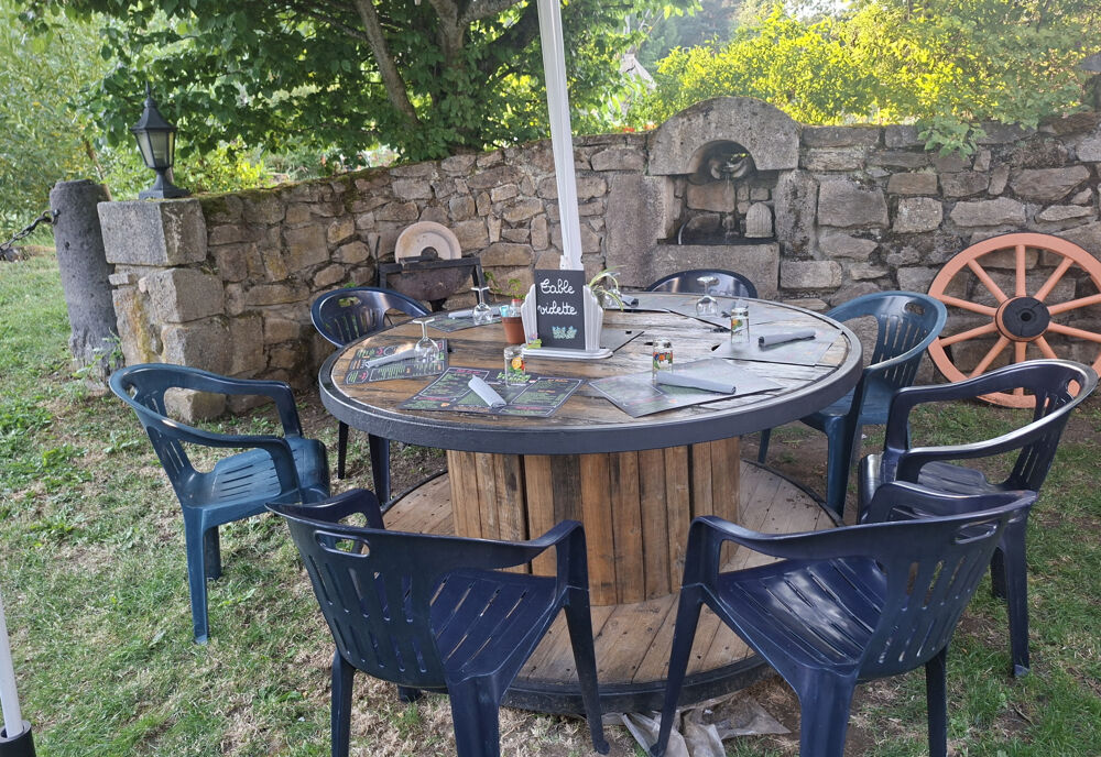   BAR / RESTAURANT AVEC LICENCE IV   MURS + FONDS + APPARTEMENT 