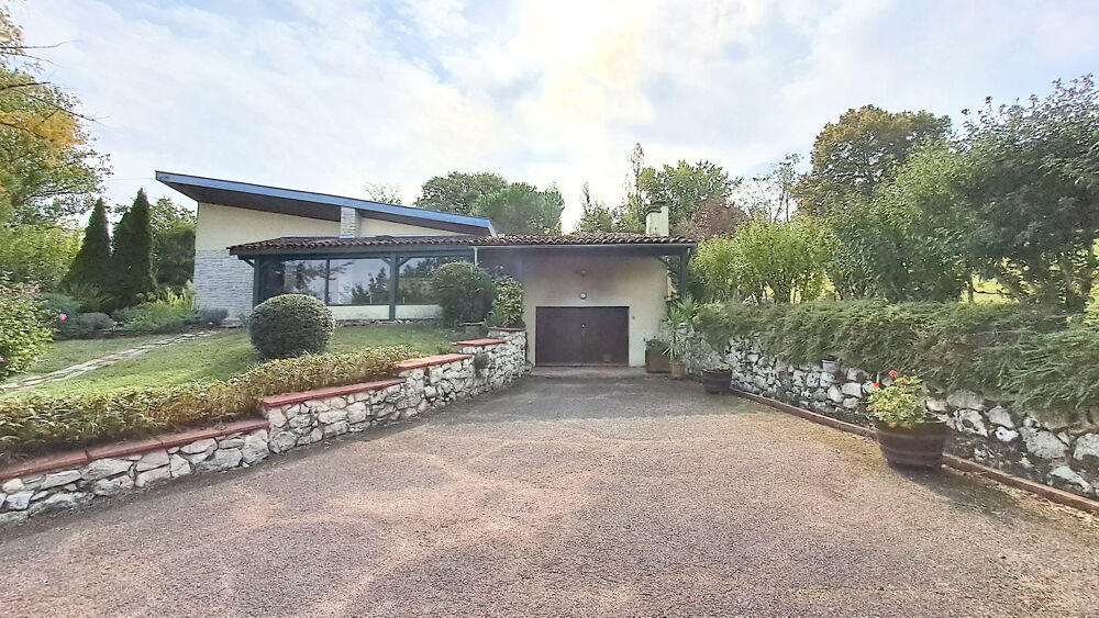 Vente Maison Secteur recherché, rive droite à 3 minutes des commodités, niché dans un écrin de verdure... Villeneuve sur lot